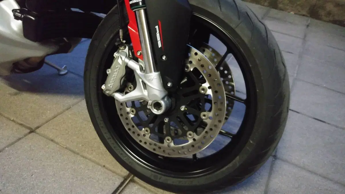MV Agusta Rivale 800 EAS ABS (2013 -17)  (6)