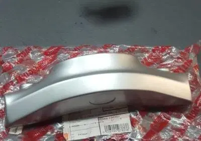 PIASTRA DI STERZO GRIGIO SILVER LEONARDO 125 150 Aprilia - Annuncio 7623380