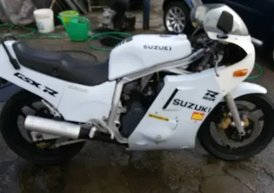 Suzuki GSX R 750 (1985 - 87) - Annuncio 7689391