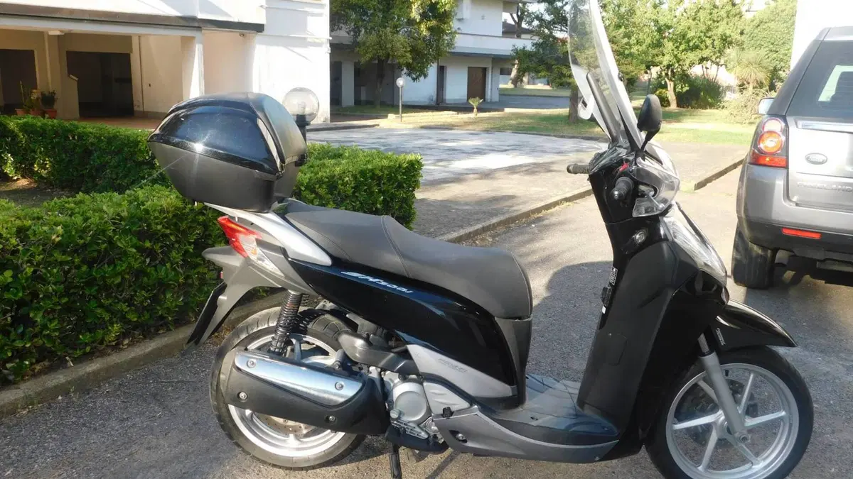Honda SH 300 i ABS (2013 - 14)  (4)