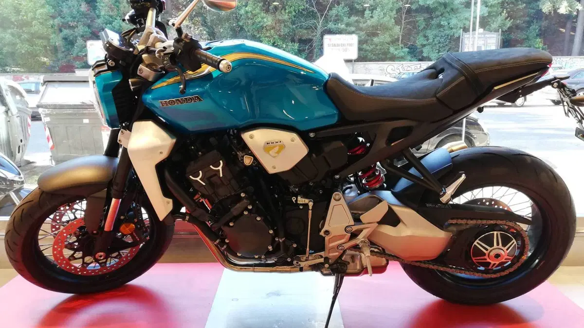 Honda CB 1000 R + Neo Sport Cafè (2019 - 20) 