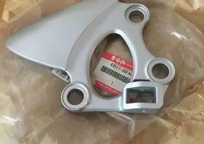 SUPPORTO PEDANA Suzuki - Annuncio 7799386