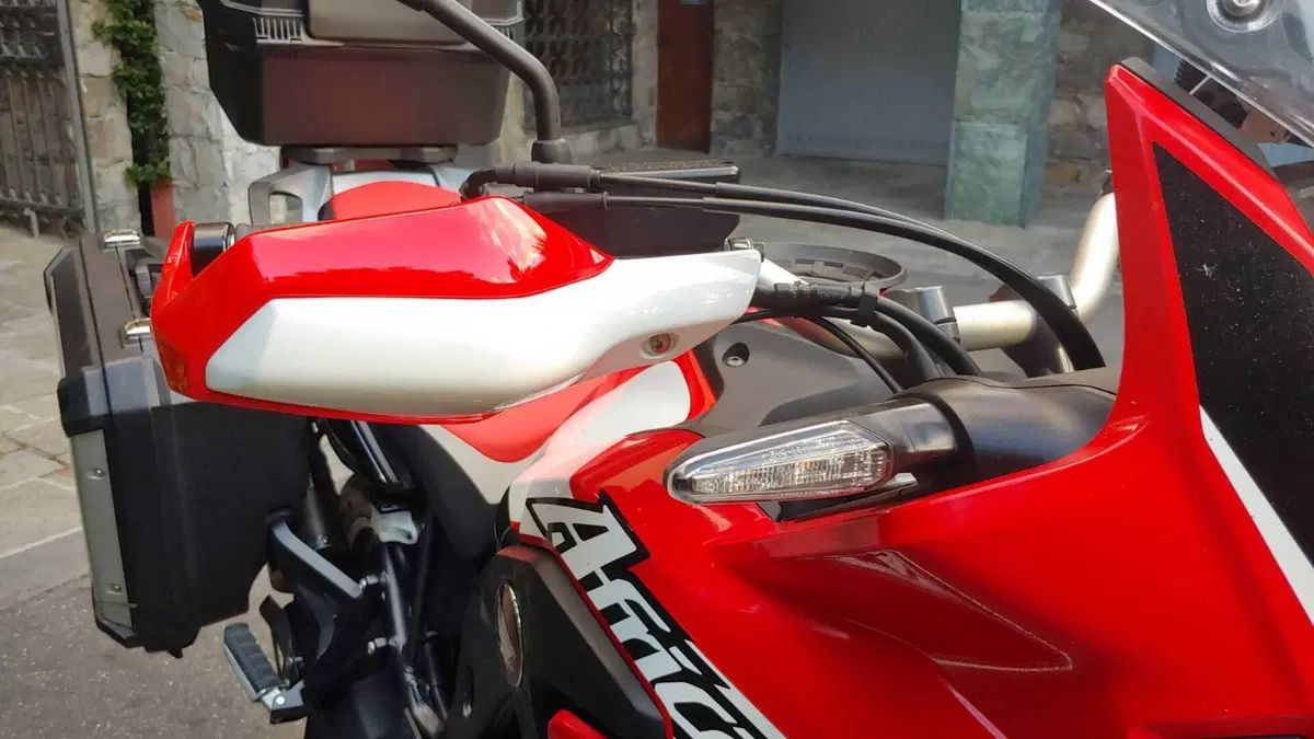 Honda Africa Twin CRF 1000L DCT ABS Travel Edition (2016 - 17)  (4)