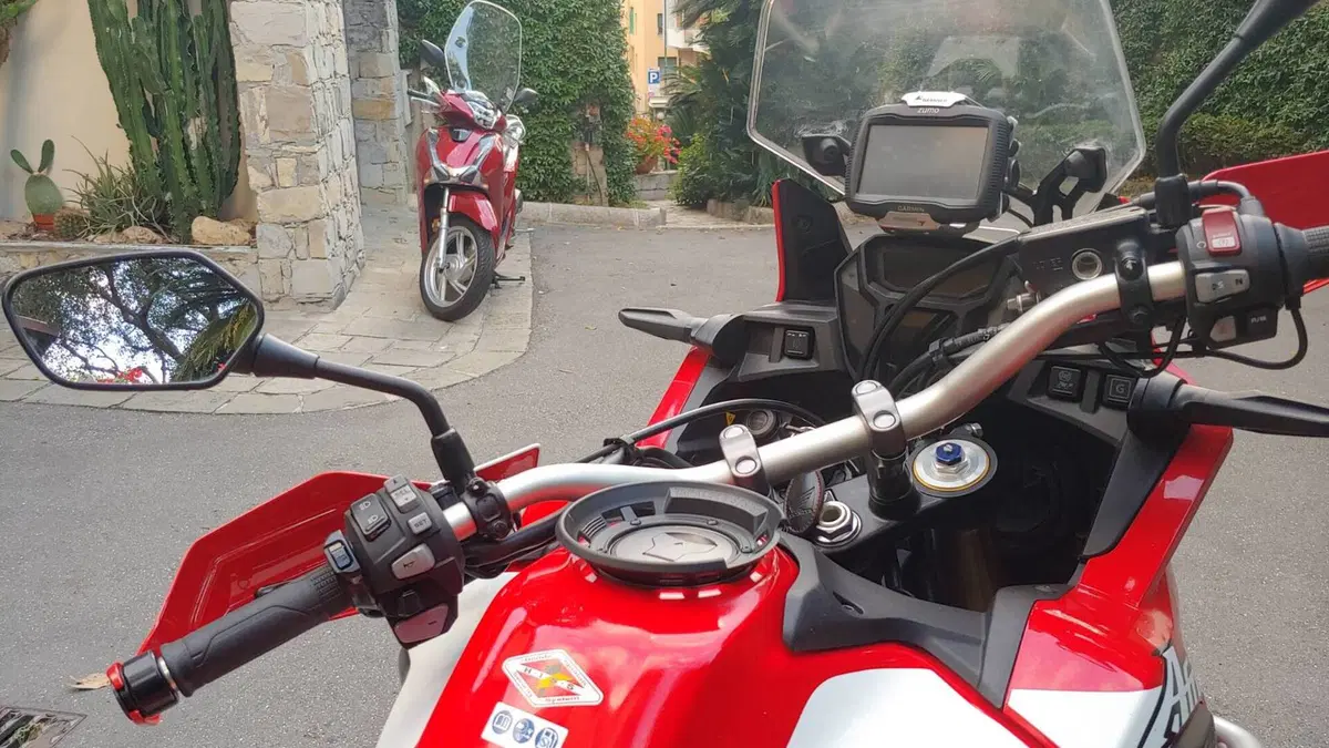 Honda Africa Twin CRF 1000L DCT ABS Travel Edition (2016 - 17)  (16)