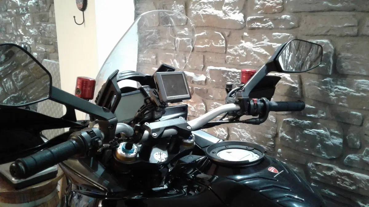 Ducati Multistrada 1200 S Sport (2010 - 12)  (2)