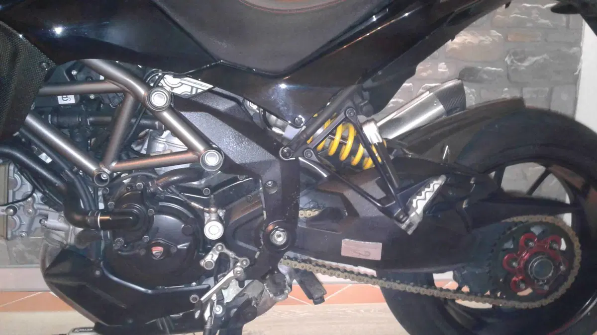 Ducati Multistrada 1200 S Sport (2010 - 12)  (6)