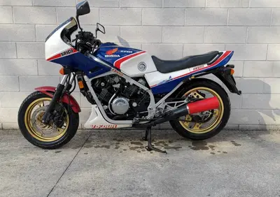 Honda VF750F - Annuncio 7851734