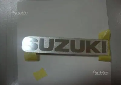 Emblema "Suzuki" per codone dei seguenti mo - Annuncio 7878250