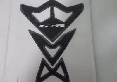 Paraserbatoio Suzuki GSR - Annuncio 7897271