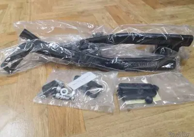 Staffe laterali Givi Monorack Yamaha FZS1000 Fazer - Annuncio 7898365