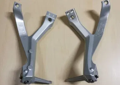 BRACCIALE PASSEGGERO DESTRO E SINISTRO Ducati - Annuncio 7911531