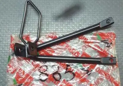 SUPPORTO PEDANA DX PASSEGG. FUTURA 125 1990 1992 Aprilia - Annuncio 7955803