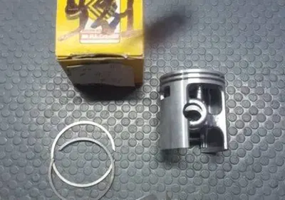 PISTONE DIAM. 43 SPINOTTO 12 PIAGGIO CIAO SI Malossi - Annuncio 7957964