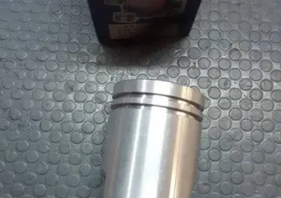 PISTONE NUDO DIAM. 39,8 PIAGGIO VESPA 50 ASSO WERKE - Annuncio 7959427