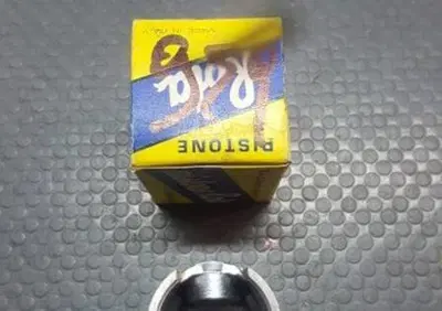 PISTONE NUDO DIAM. 39,8 PIAGGIO VESPA 50 ROTA PISTONI - Annuncio 7959432