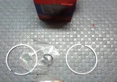 PISTONE DIAM. 39,4 PIAGGIO VESPA 50 ASSO WERKE - Annuncio 7959585