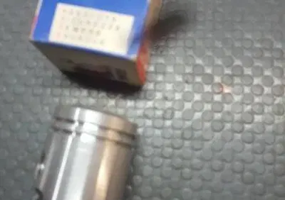 PISTONE NUDO DIAM. 40,2 PIAGGIO VESPA ASSO PISTONI - Annuncio 7960083