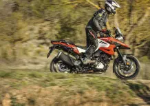 Suzuki V-Strom 1050XT TEST: look anni 80, prestazioni moderne!