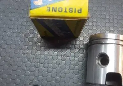 PISTONE DIAM. 39,4 SPINOTTO 12 PIAGGIO CIAO ROTA PISTONI - Annuncio 7968621