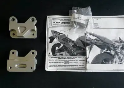 ABBASSA PEDANE CBR600RR - art. T155 GIVI - Annuncio 7969055
