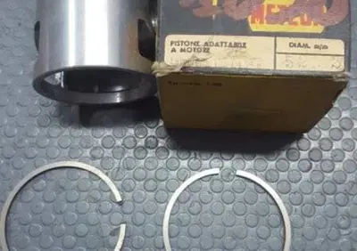 PISTONE DIAM. 52,2 LAMBRETTA 125 II SERIE METEOR - Annuncio 7971365