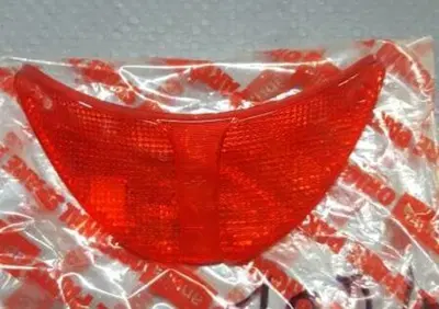 VETRO FARO POST. LEONARDO 125 150 1996 1998 Aprilia - Annuncio 7973679