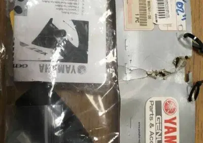 TAMPONI TALAIO YAMAHA R1 5PWW07410000 - Annuncio 7974041