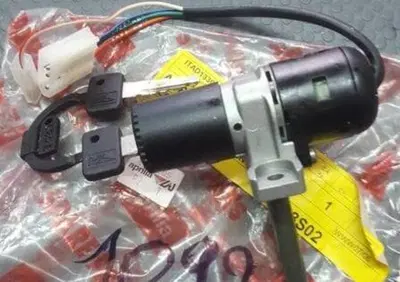 BLOCCHETTO AVV.TO LEONARDO 125 150 1996 2002 Aprilia - Annuncio 7975160