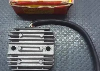 REGOLATORE DI TENSIONE YAMAHA FZF 600 XTZ 660 750 Sgr - Annuncio 7982730