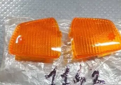 PLASTICHE FRECCE (CP) ANT. SX E DX HONDA NSR 125 R Bergamaschi - Annuncio 7984967