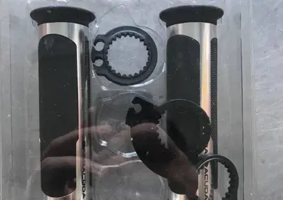 COPPIA MANOPOLE BARRACUDA PER KTM 690 DUKE - Annuncio 7985623