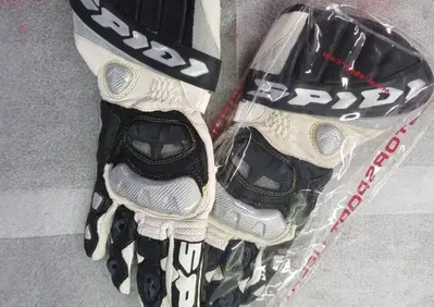 GUANTI SPIDI IN PELLE BIANCO E NERO - Annuncio 7987307