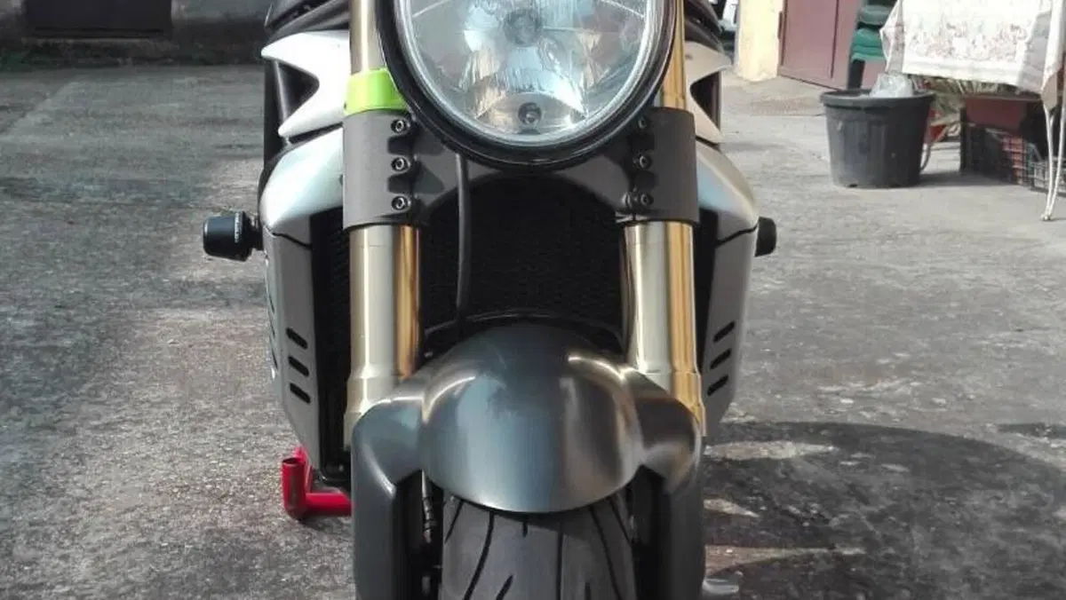 MV Agusta Brutale 750 S (2002 - 06)  (4)