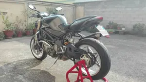 MV Agusta Brutale 750 S (2002 - 06)  (8)