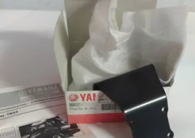 SUPPORTO STAFFA GPS YAMAHA TMAX - Annuncio 8013718