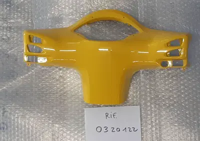 COPRIMANUBRIO POSTERIORE VESPA GTS 300 MY19 GIALLO - Annuncio 8024887