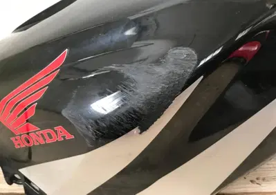 Serbatoio Coperchio Honda CBR 600 RR 2003-2005 - Annuncio 8025178
