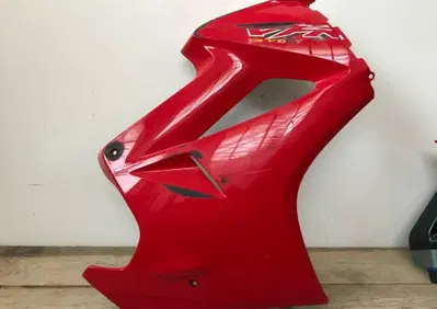 Carena lat dx rossa Honda VFR 800 vtech SL - Annuncio 8027143