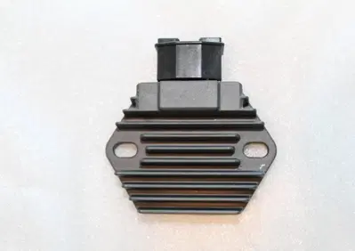 Regolatore tensione scooter e moto HONDA Sgr - Annuncio 8031829