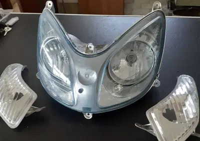 Gruppo ottico e frecce anteriori x city Yamaha - Annuncio 8038022