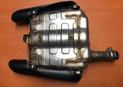 Scarico originale Suzuki GSR 600 2006-2010 - Annuncio 8049691