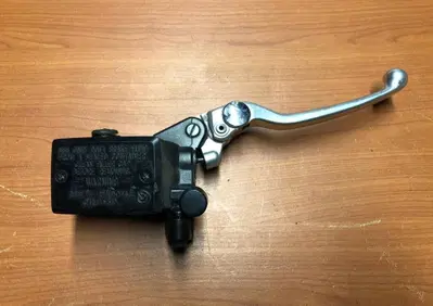 Pompa freno anteriore Yamaha Fazer 8 - FZ1 Fazer - Annuncio 8049805