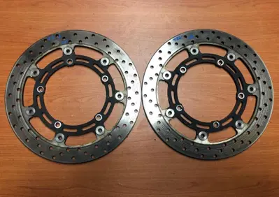 Dischi anteriori Yamaha FZ6 - FZ6 Fazer 600 04-10 - Annuncio 8049935