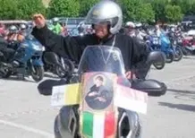 Il vescovo guida il motoraduno in sella alla Yamaha Super Ténéré