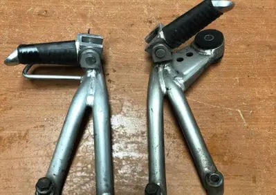 Coppia pedane posteriori Suzuki RF 600 R - Annuncio 8097839
