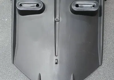 PARAFANGO POSTERIORE PORTATARGA PER YAMAHA R1 1000 - Annuncio 8152918