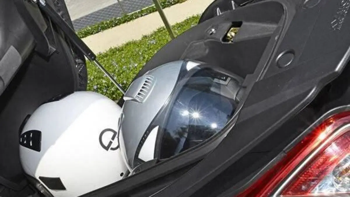 Kymco Downtown 350i TCS (2021 - 25)  (2)