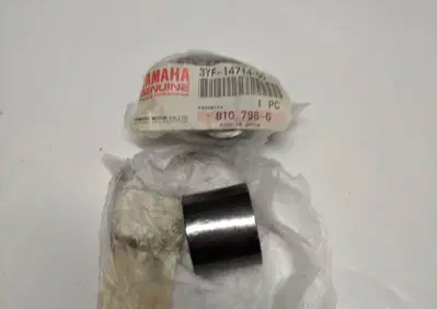 GUARNIZIONE COLLETTORE ORIGINALE YAMAHA 3YF - Annuncio 8205642