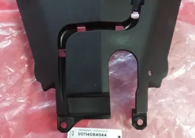 Copri faro posteriore OEM KTM Duke 125 90114064044 - Annuncio 8207614