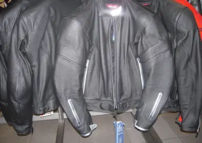 GIACCA MOTO IN PELLE NERA GIMOTO TG. 52 - Annuncio 8208687